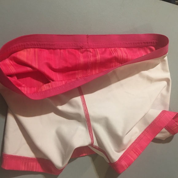 Nike Dry Fit Training Shorts - Picture 5 of 8